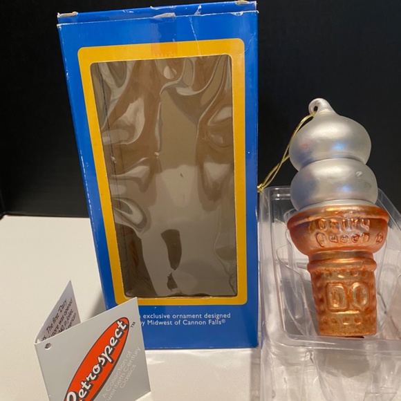 Dairy Queen - DQ - Rare - 1999 Ice Cream Cone - GLASS ORNAMENT - CHRISTMAS - Picture 4 of 8